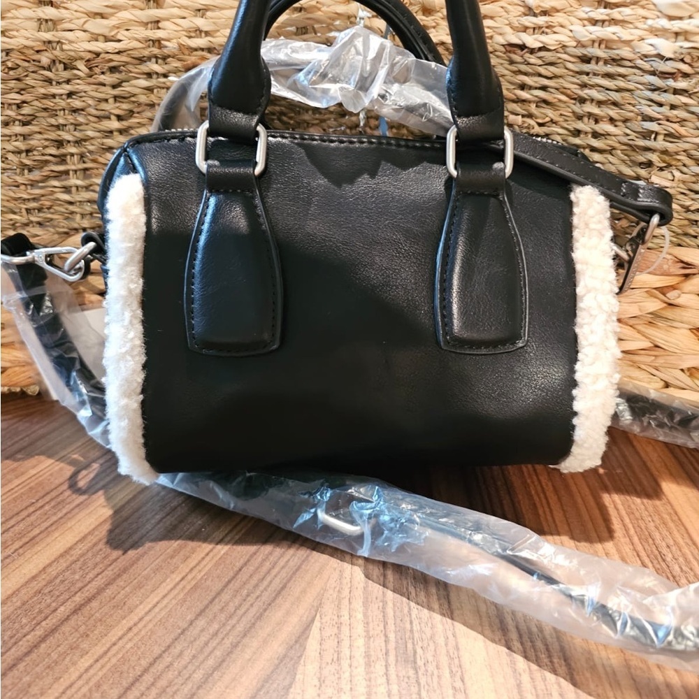 Steve Madden Black Crossbody - Picture 2 of 6